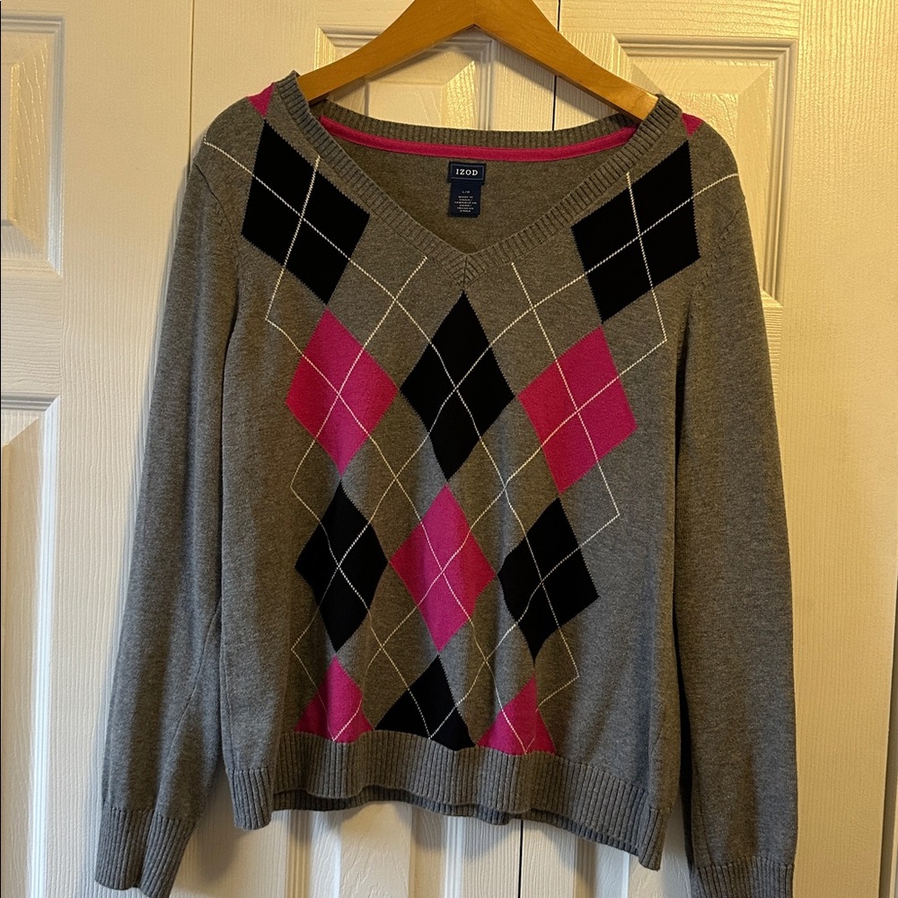 Izod Gray Sweater with Pink and Black Argyle Design